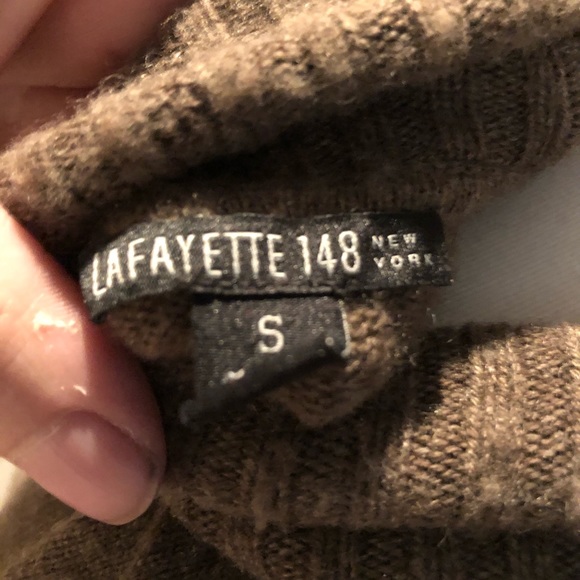 100% Cashmere Lafayette 148 sleeveless turtleneck - Picture 4 of 7